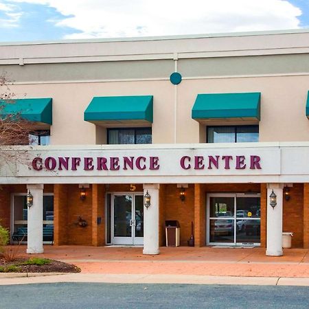 Clarion Hotel & Suites Convention Center Fredericksburg Zewnętrze zdjęcie