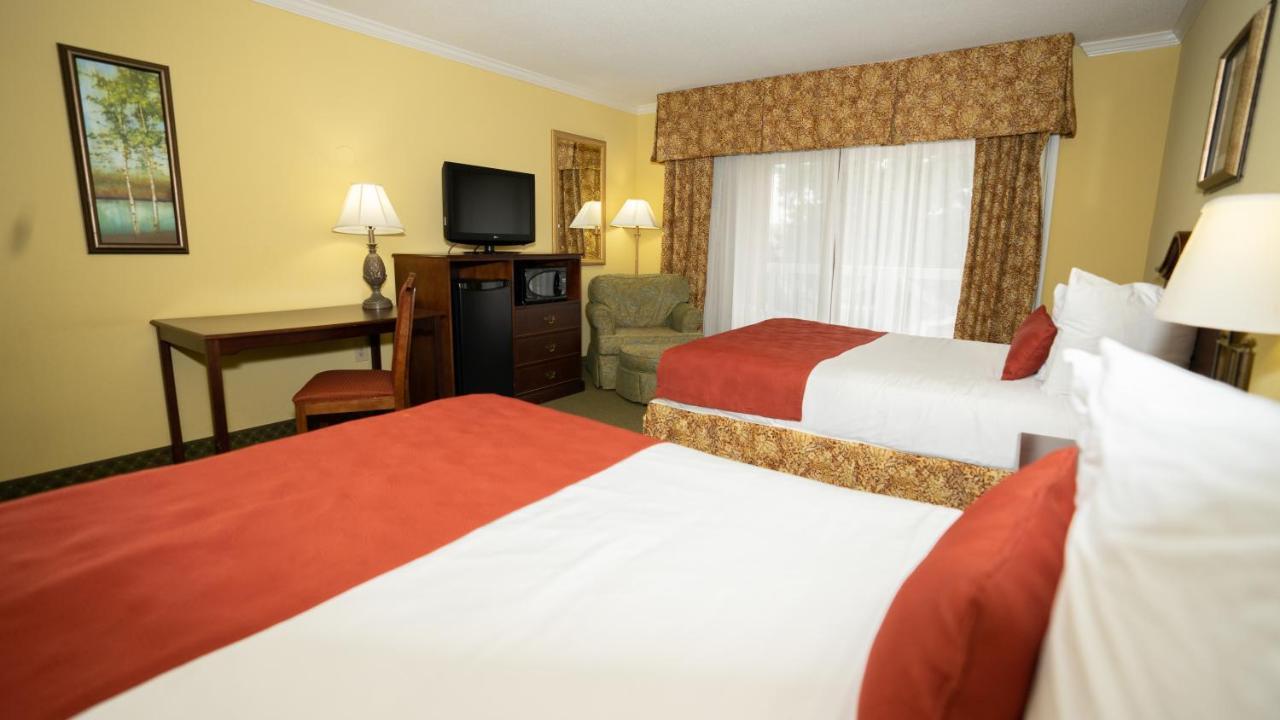 Clarion Hotel & Suites Convention Center Fredericksburg Zewnętrze zdjęcie