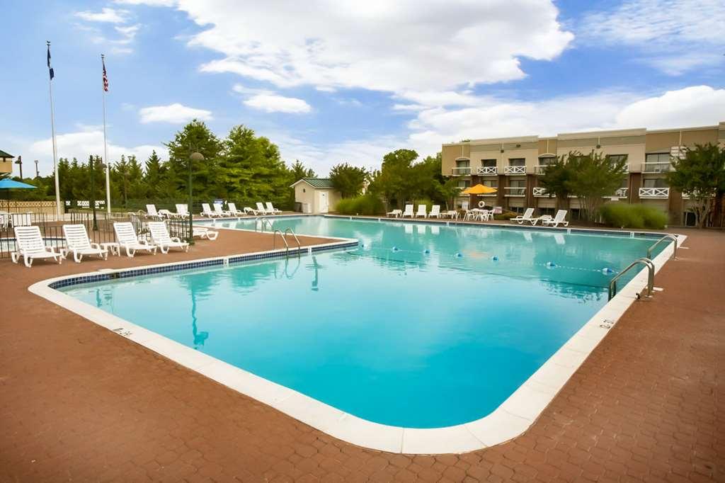 Clarion Hotel & Suites Convention Center Fredericksburg Udogodnienia zdjęcie