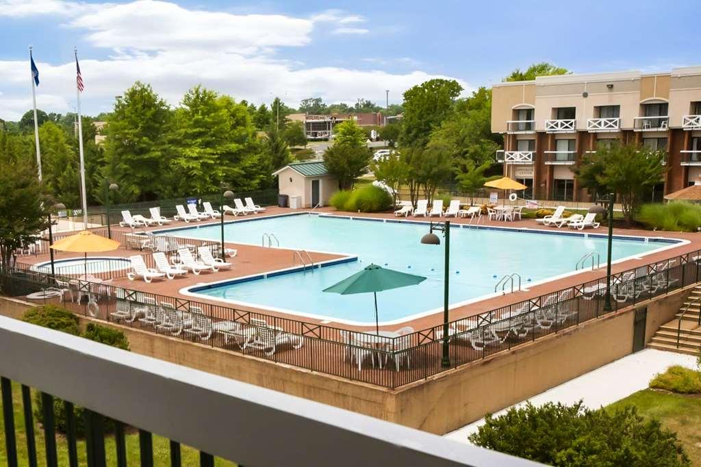 Clarion Hotel & Suites Convention Center Fredericksburg Udogodnienia zdjęcie